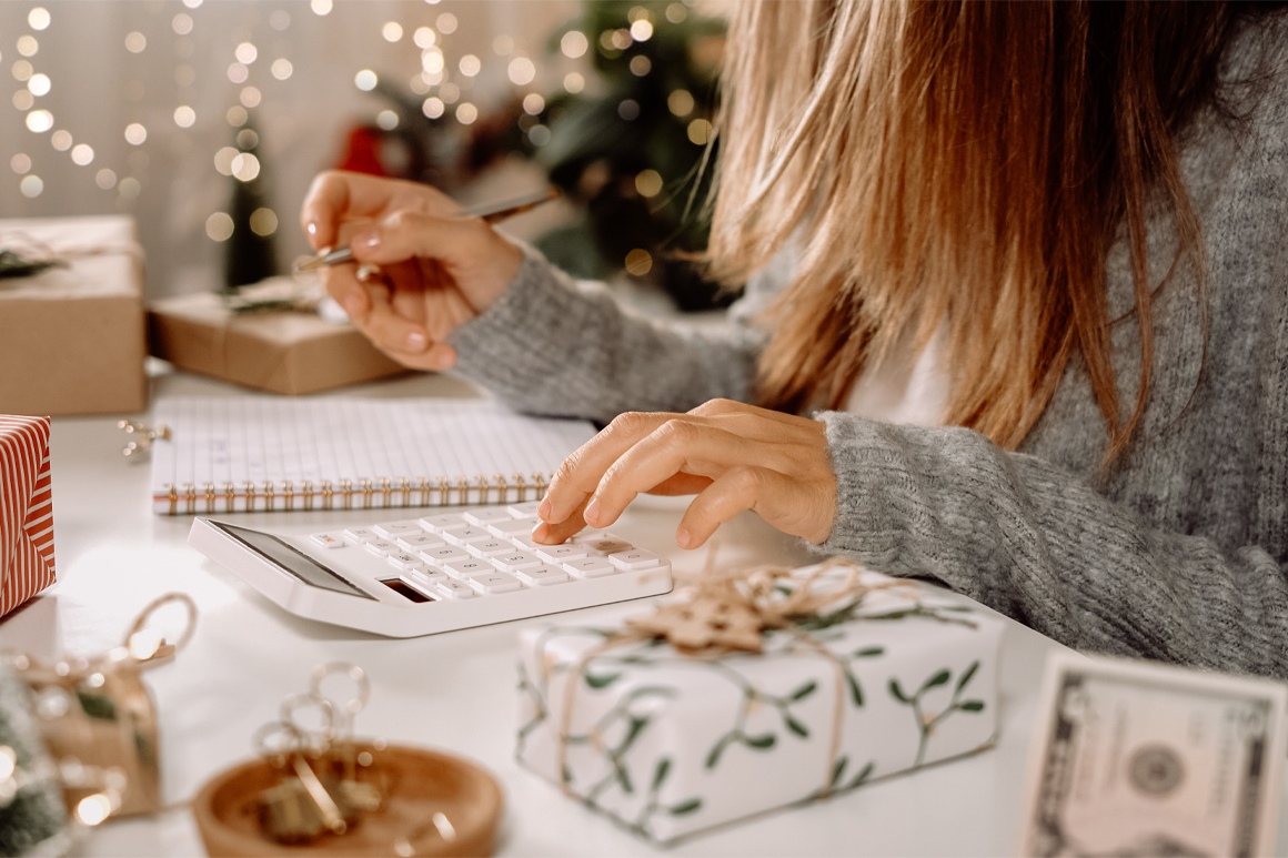 Smart Holiday Spending: Tips to Stay on Budget and Make the Most of the ...